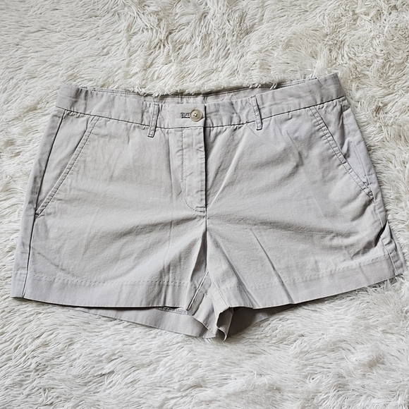 3/$15 GAP khaki‎ walking casual womens shorts size 6 - Picture 1 of 9
